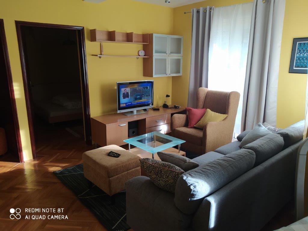 Blizu centra sa 2 odvojene sobe - Prodaja stan - Zlatibor